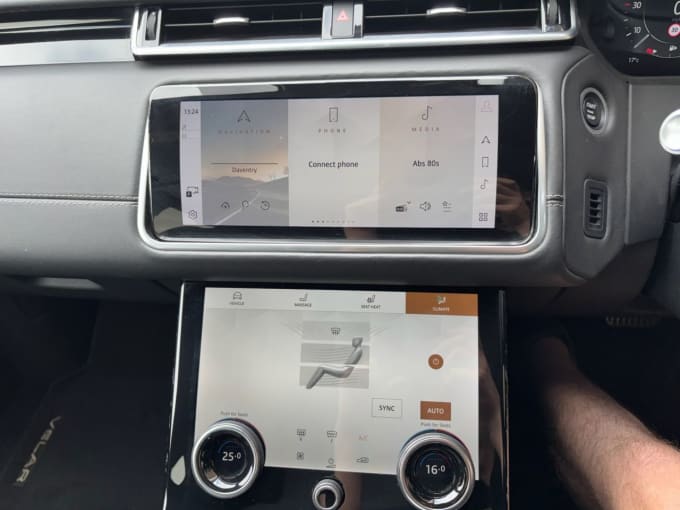 2025 Land Rover Range Rover Velar