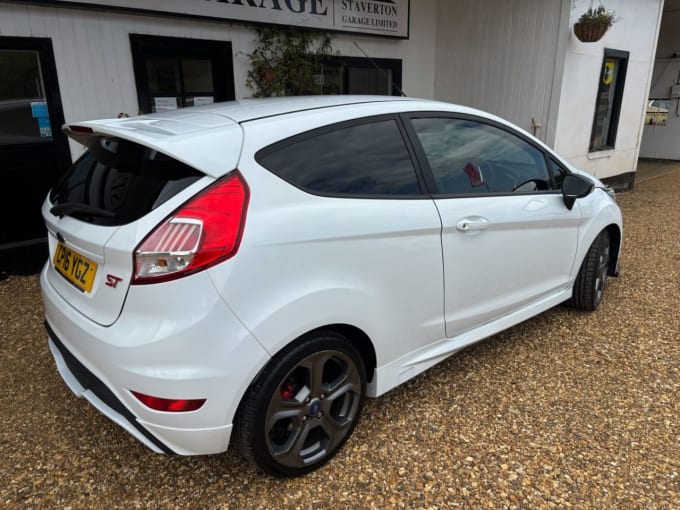 2025 Ford Fiesta