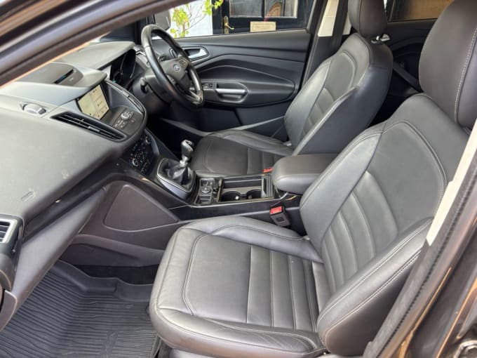 2025 Ford Kuga