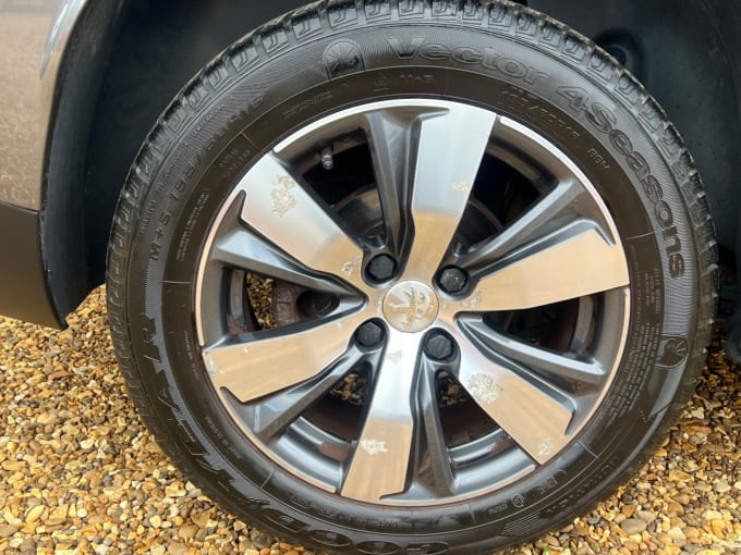 2025 Peugeot 2008