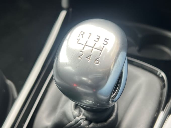 2025 Peugeot 2008