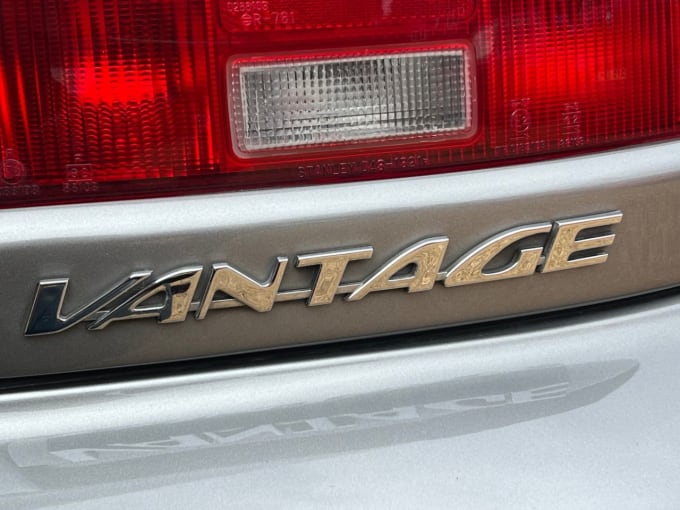 2002 Aston Martin Db7