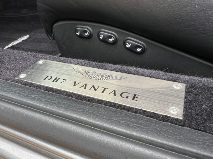 2002 Aston Martin Db7