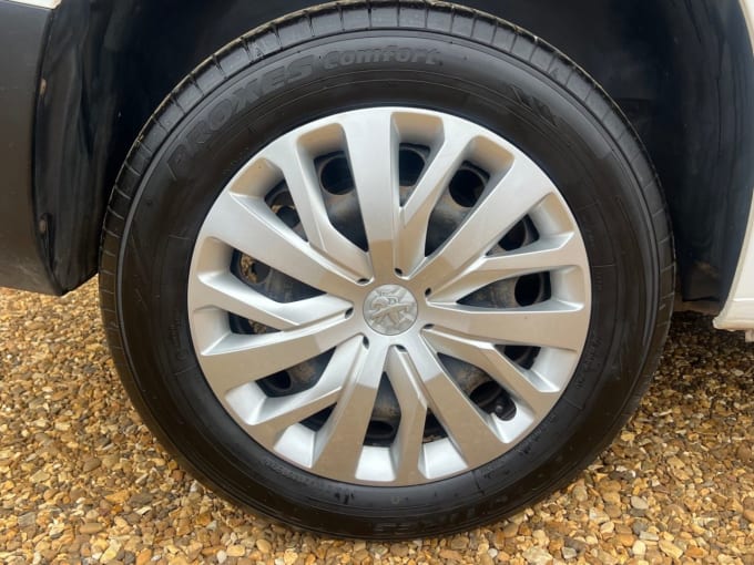 2020 Peugeot Partner