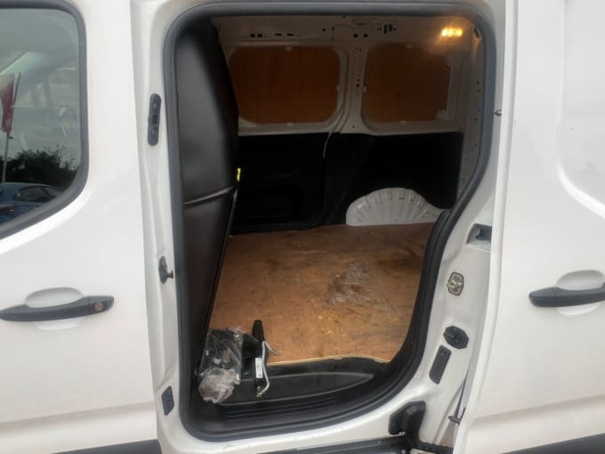 2020 Peugeot Partner