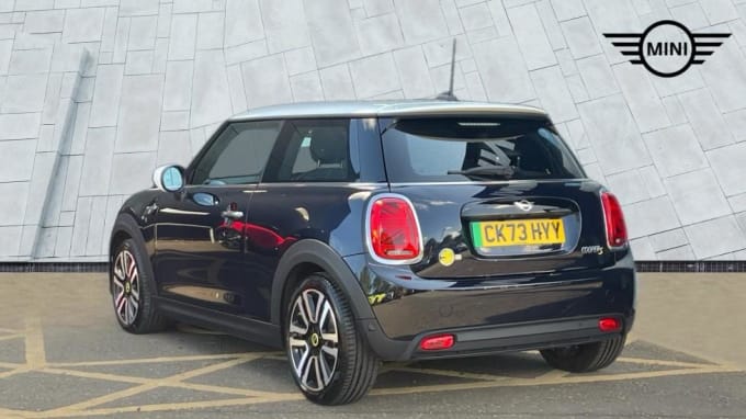 2023 Mini Hatch