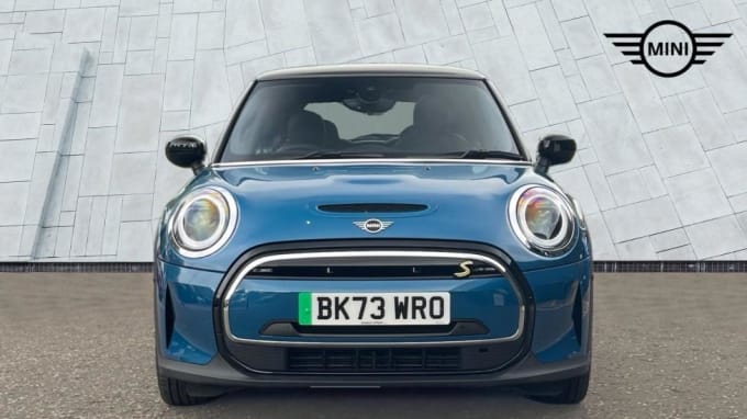 2023 Mini Hatch