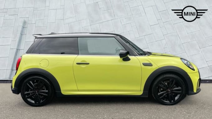 2023 Mini Hatch