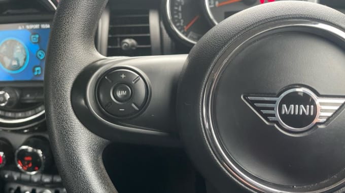 2020 Mini Hatch