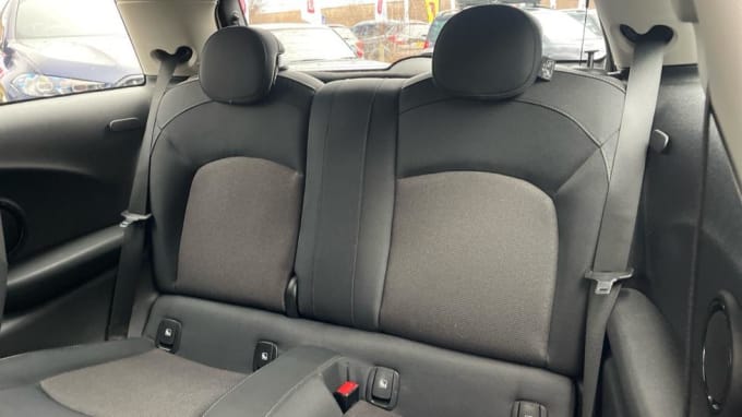 2021 Mini Hatch