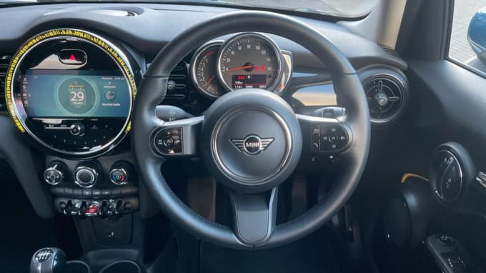 2022 Mini Hatch