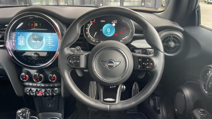 2023 Mini Hatch