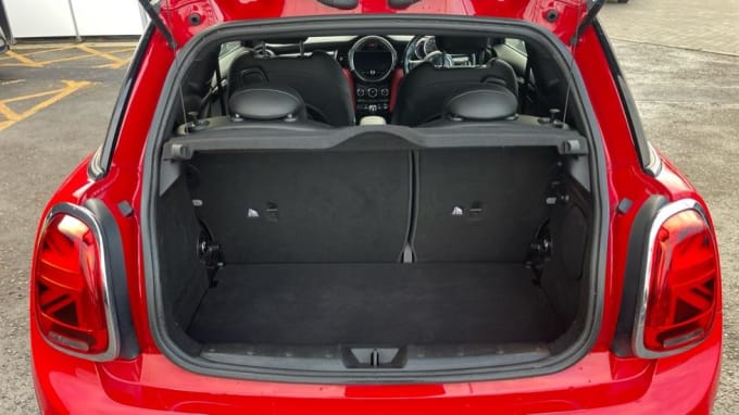 2018 Mini Hatch