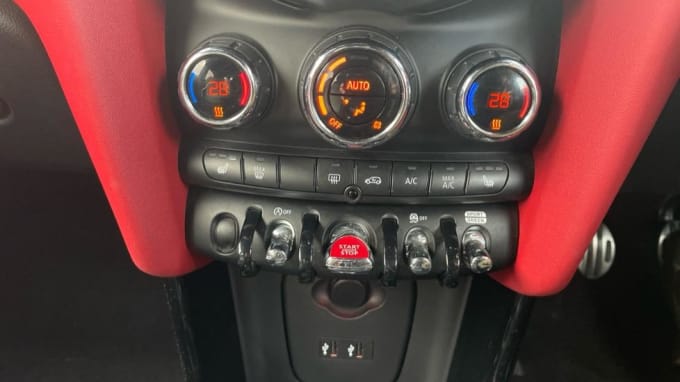 2018 Mini Hatch