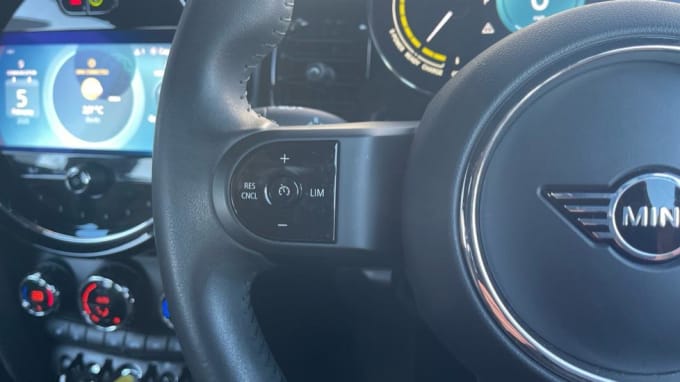 2024 Mini Hatch