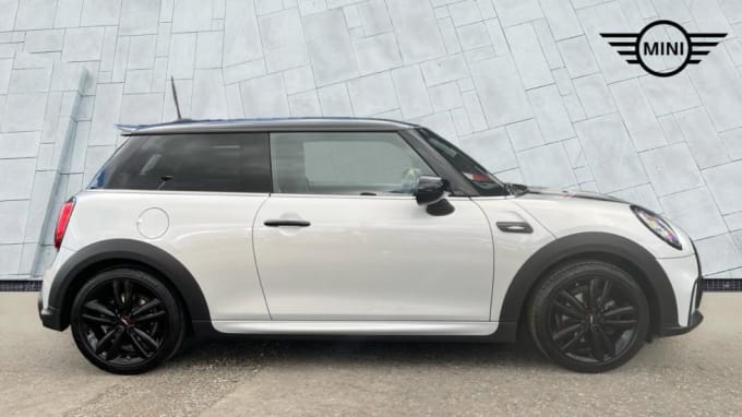 2021 Mini Hatch