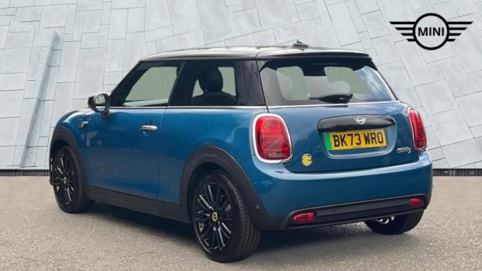 2023 Mini Hatch