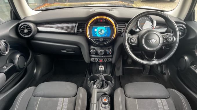 2019 Mini Hatch