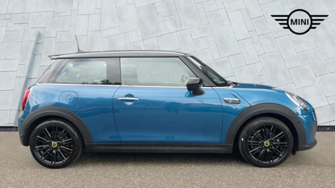 2023 Mini Hatch