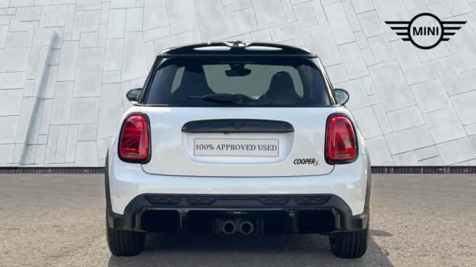 2023 Mini Hatch