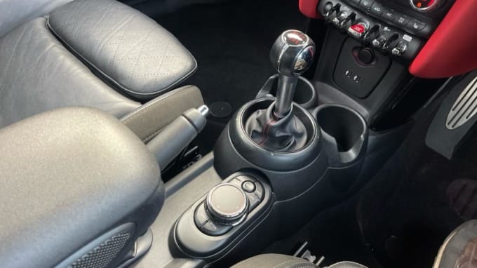 2018 Mini Hatch