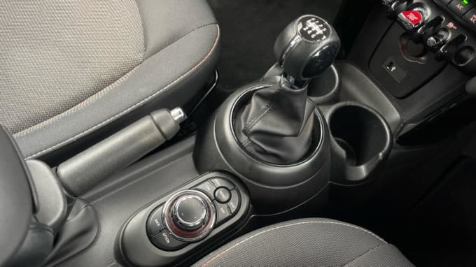 2021 Mini Hatch