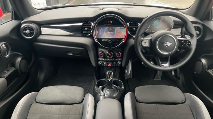 2024 Mini Hatch