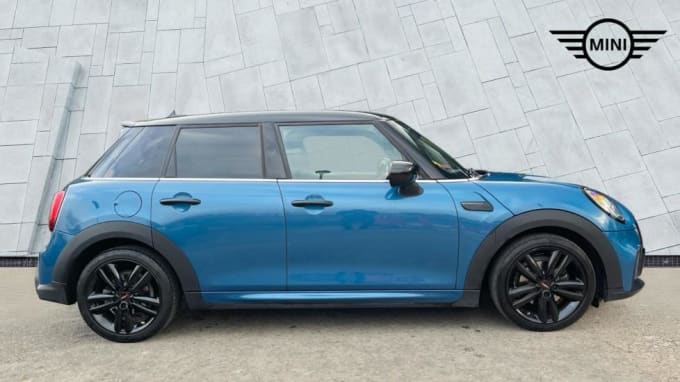 2022 Mini Hatch