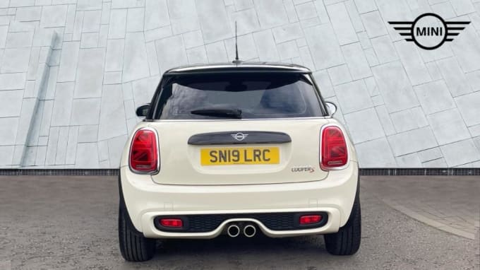 2019 Mini Hatch