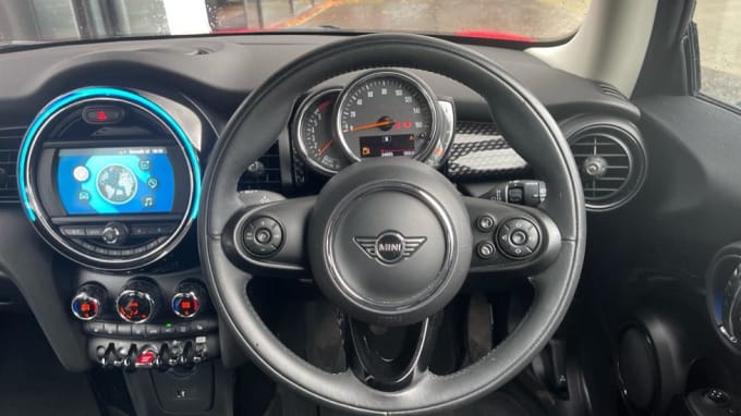 2019 Mini Hatch