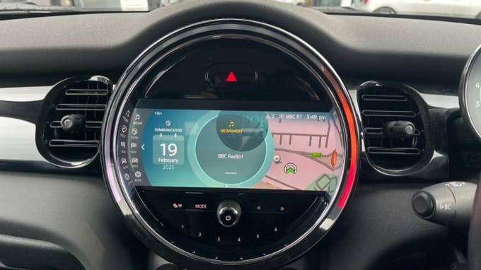 2021 Mini Hatch