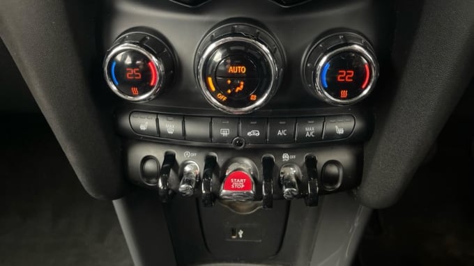 2020 Mini Hatch