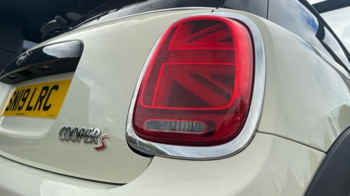 2019 Mini Hatch