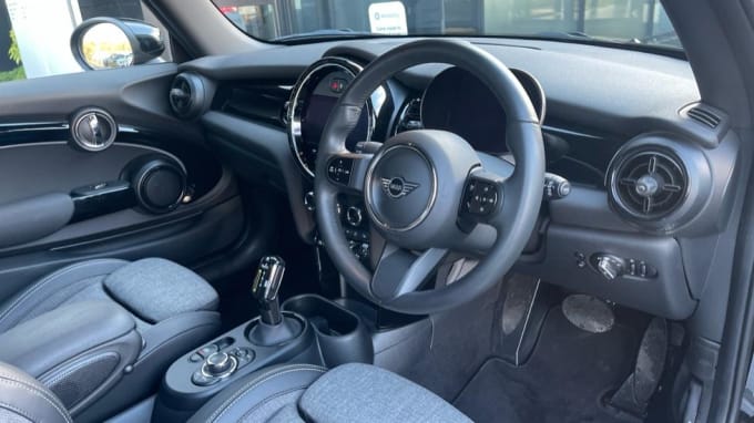 2024 Mini Hatch