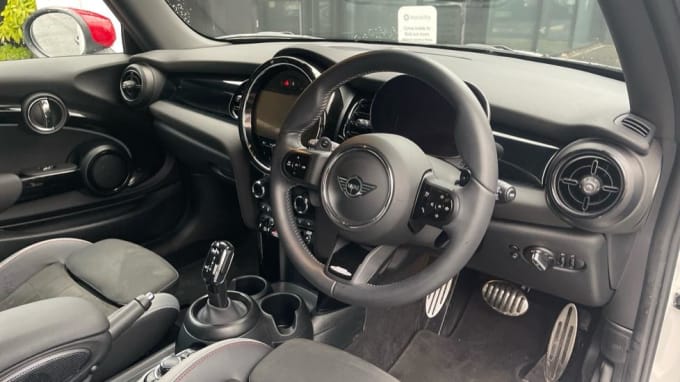 2024 Mini Hatch