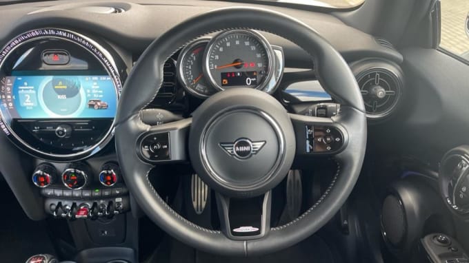 2021 Mini Hatch