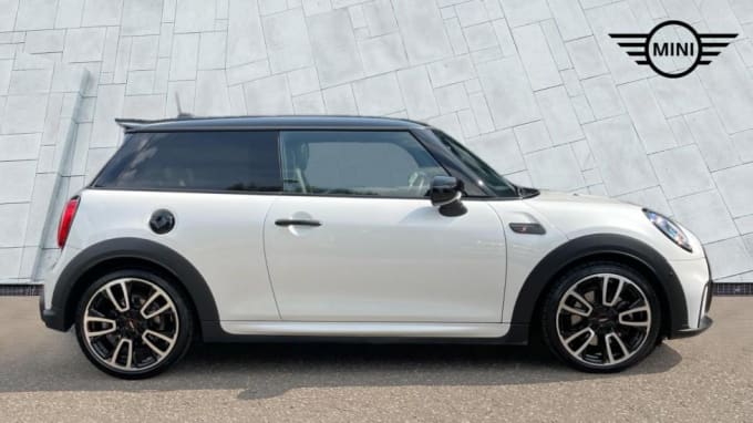 2023 Mini Hatch