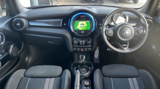 2019 Mini Hatch