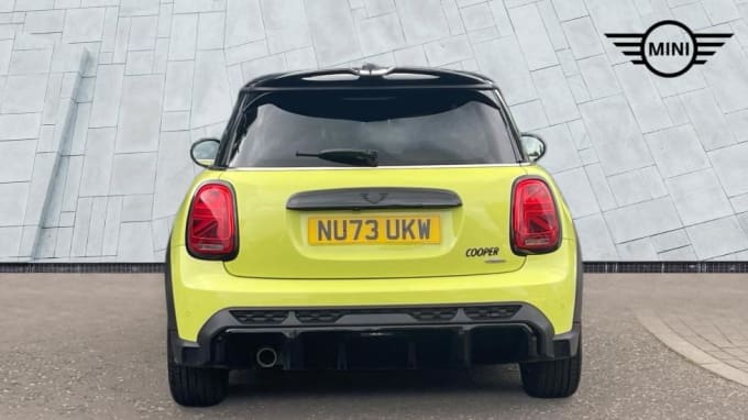 2023 Mini Hatch