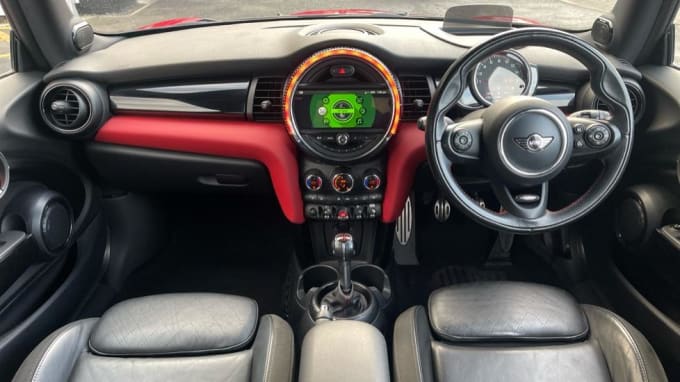 2018 Mini Hatch