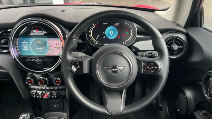 2021 Mini Hatch