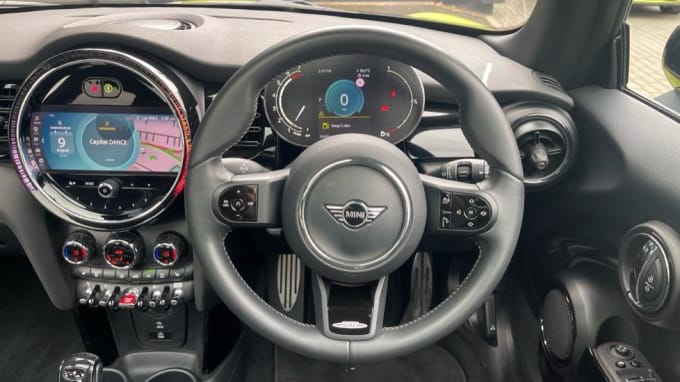 2023 Mini Hatch