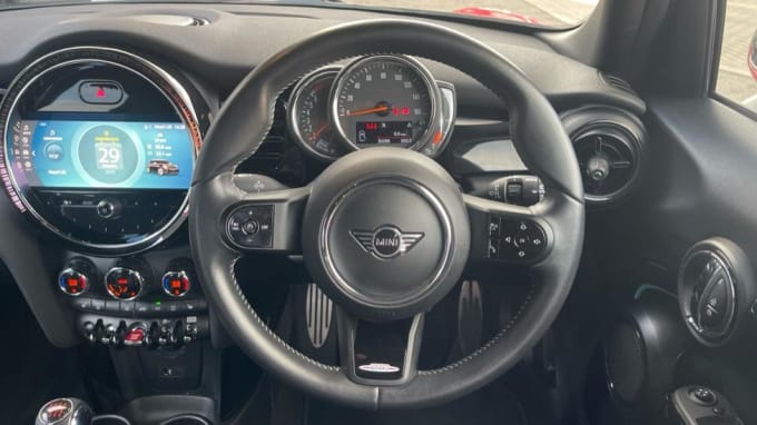 2021 Mini Hatch