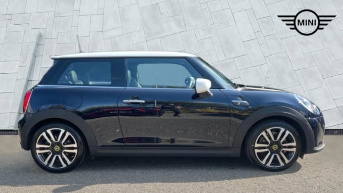 2023 Mini Hatch