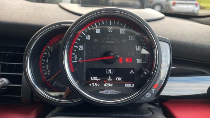 2018 Mini Hatch