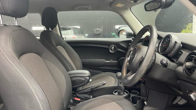 2020 Mini Hatch