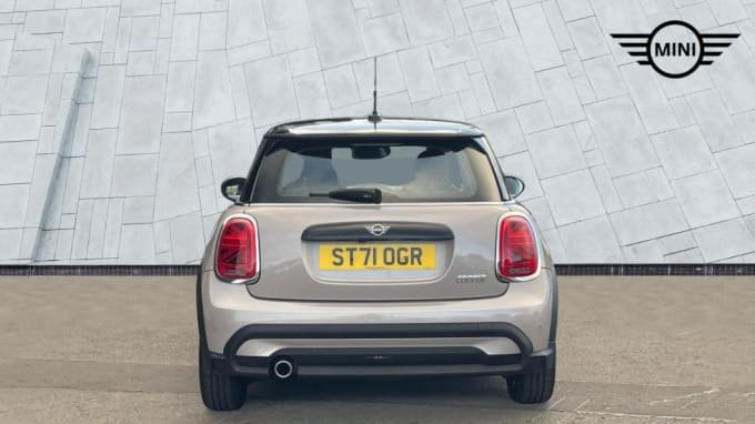 2022 Mini Hatch