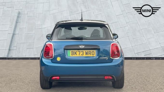 2023 Mini Hatch