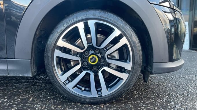 2024 Mini Hatch