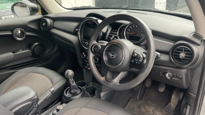 2020 Mini Hatch